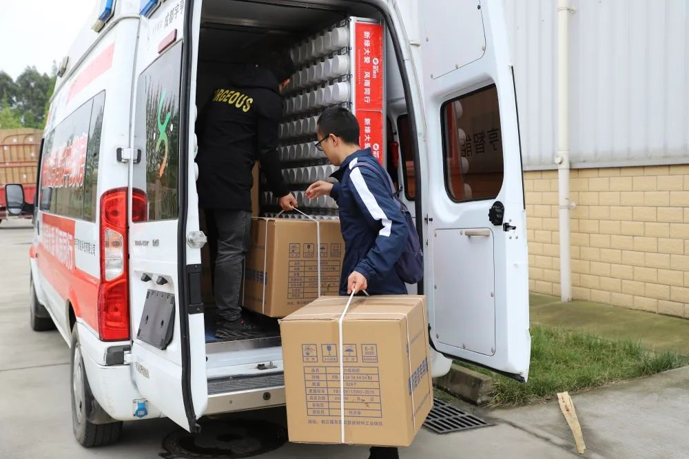 【抗疫一線】宇亨智能：“流動應(yīng)急智能中藥房”緊急馳援廣西！